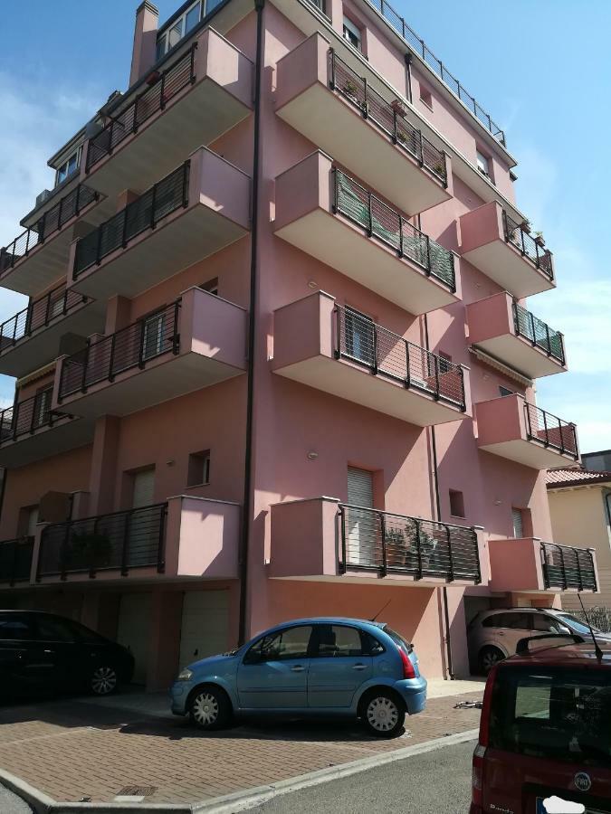 Vista Mare Apartment Rimini Exterior photo